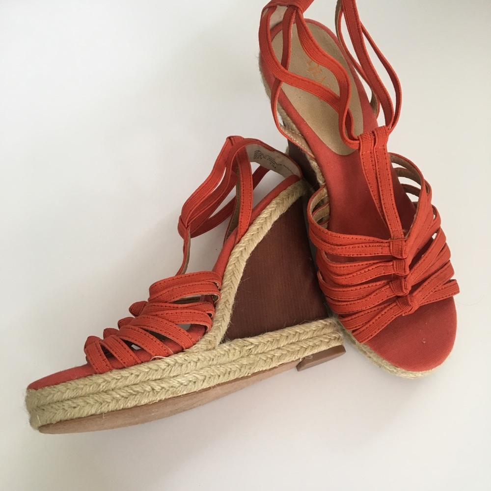🍉Orange Levity Strappy Wedges Sandals NWOT